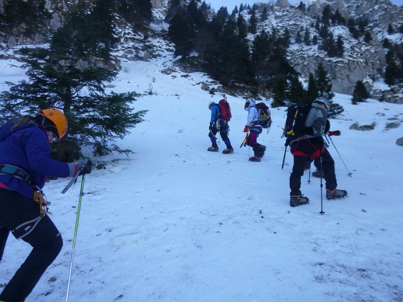 Sortie école d'aventure du club alpin de Bagnères-de-Bigorre à la montagne d'Areng