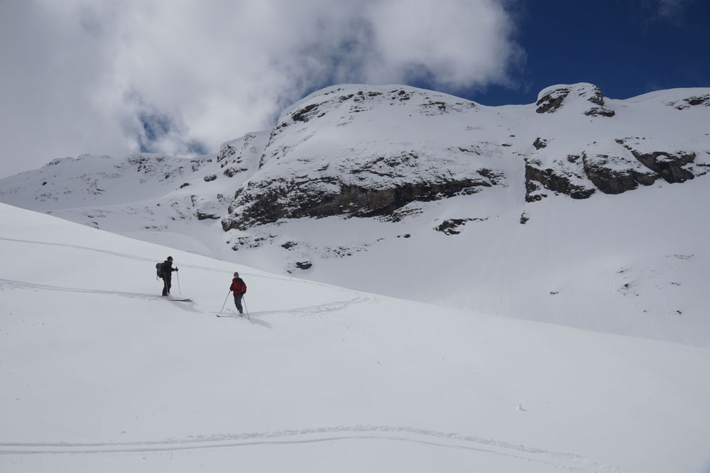 Randonnée en raquette du club alpin de Bagnères-de-Bigorre à la Hourquette de Chermentas
