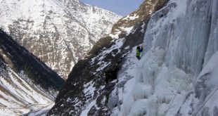 Sortie cascade de glace avec l'école d'aventure du Club Alpin de Bagnères de Bigorre